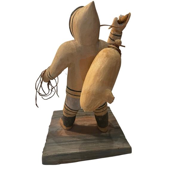 Vintage Rare HTF Possible Romeo Eekerkik Wooden Carved Eskimo Hunt Seal on Back - Picture 2 of 14